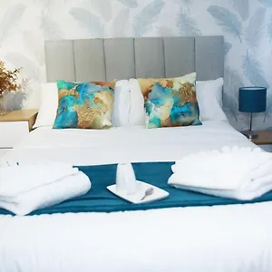 Holiday home Superb Stonewall Terrace, London
