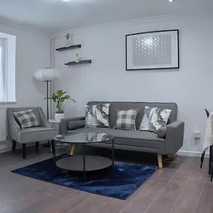 Holiday home Vry Place, London