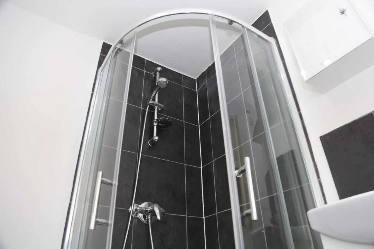 Budget 4-Bedrooms In Thamesmead London