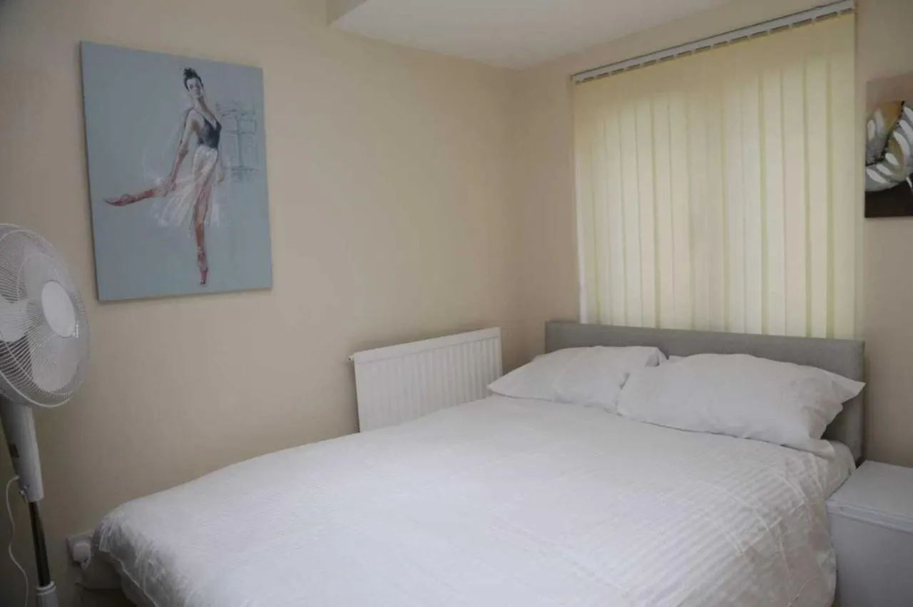 Budget 4-Bedrooms In Thamesmead London