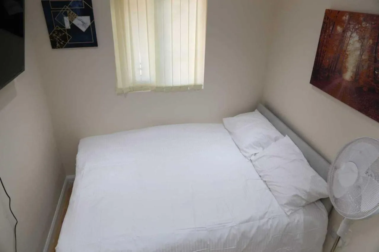 Holiday home Budget 4-Bedrooms In Thamesmead London
