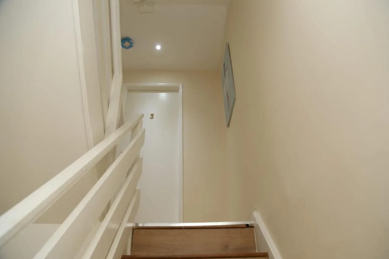 Budget 4-Bedrooms In Thamesmead London 0*,  United Kingdom
