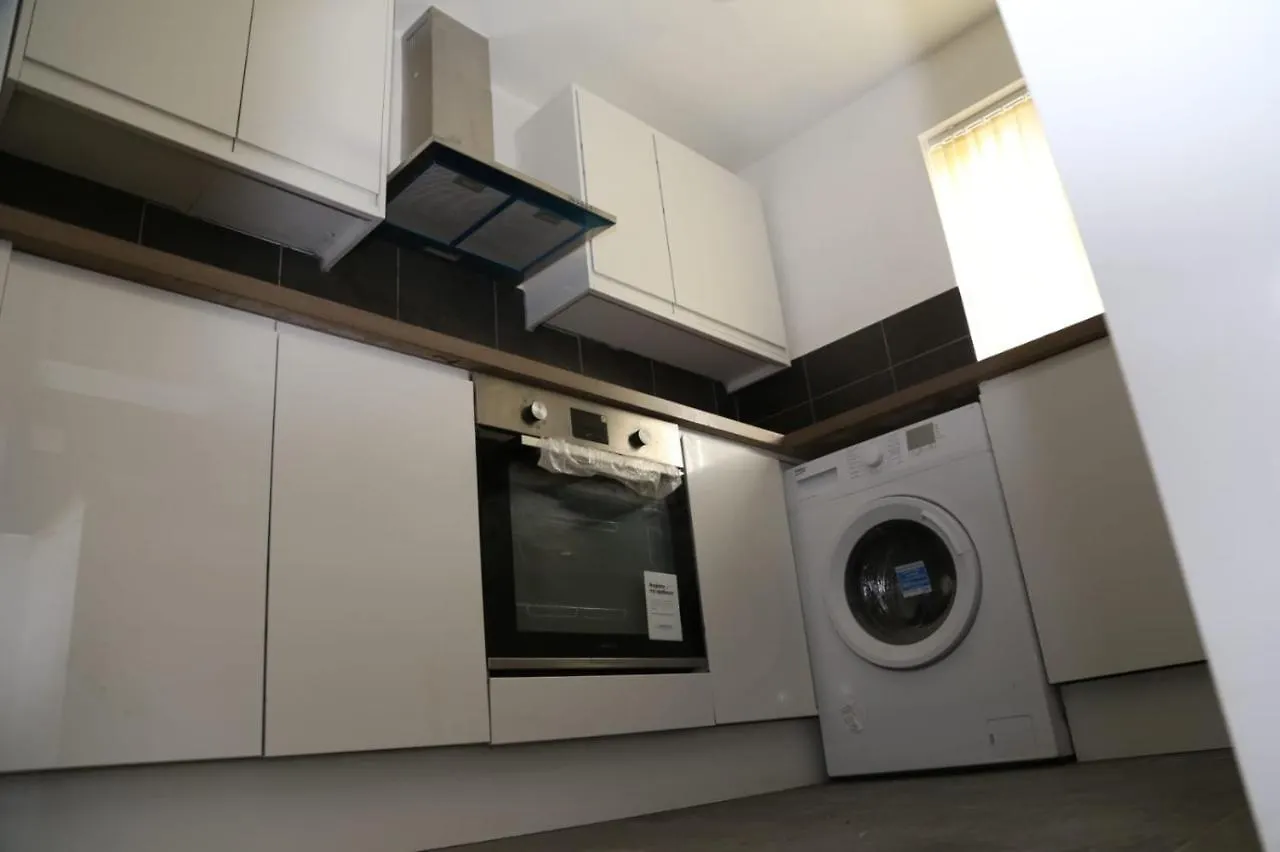 Holiday home Budget 4-Bedrooms In Thamesmead London